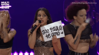 chuva,-“deus-e-gay”-e-fogo-em-look:-veja-destaques-do-dia-1-do-lollapalooza