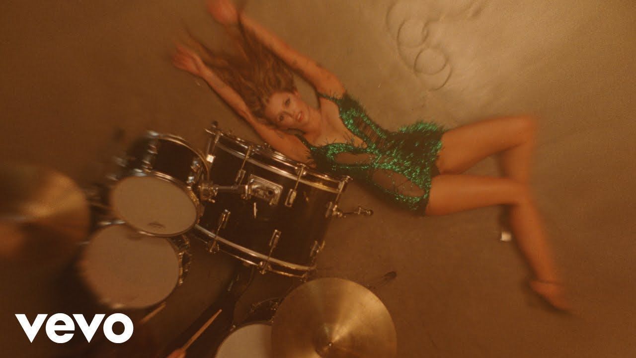 marina-sena,-miley-cyrus-e-mais:-veja-lancamentos-musicais-da-semana